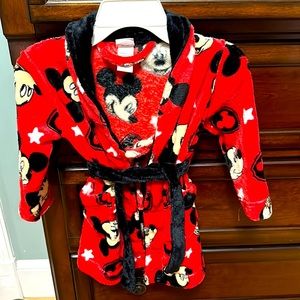 Mickey Mouse Fleece Robe. Boys 3T. Like new.